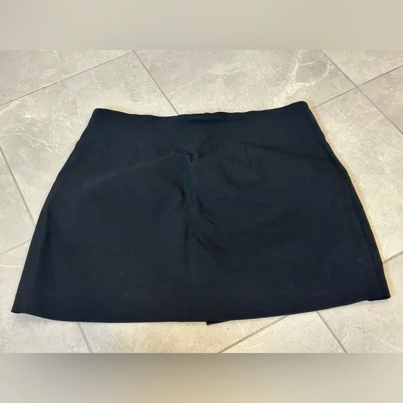NWOT Soho Apparel Women's Skort Black Lightweight - Picture 2 of 5